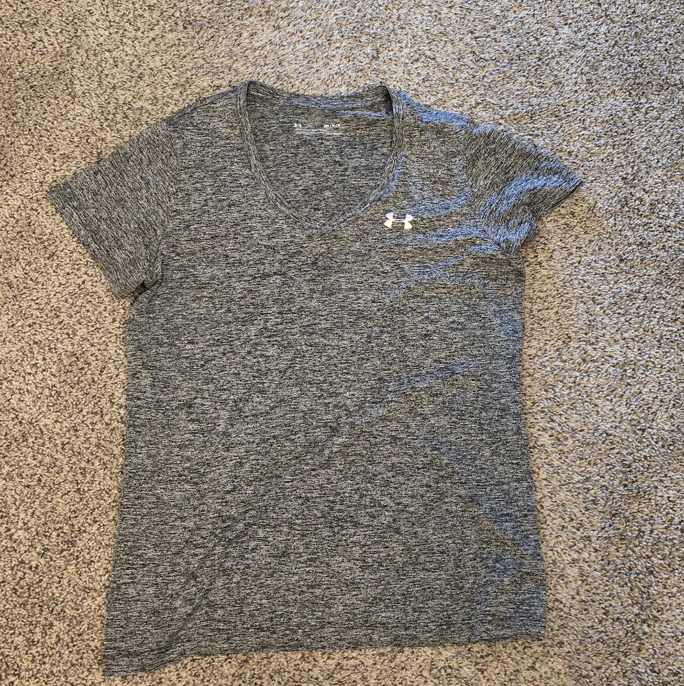 Under Armor Cooling V-neck Tee